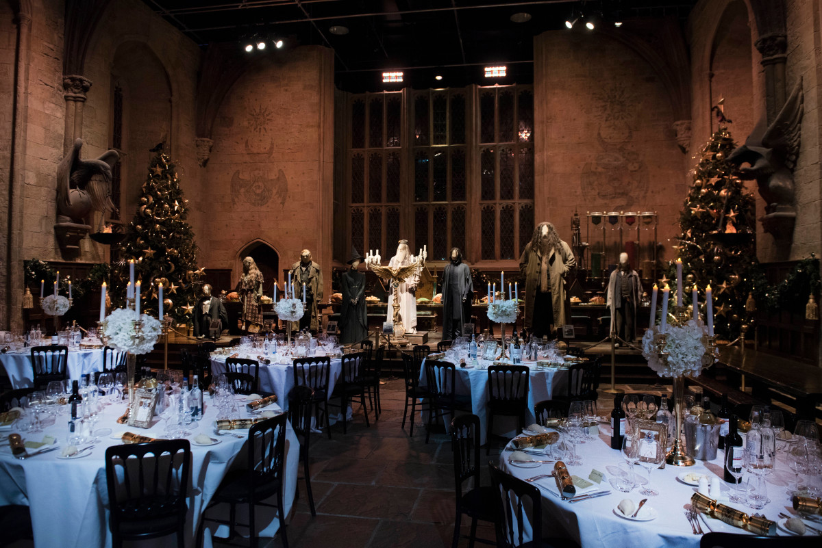 Hogwarts: DINNER IN THE GREAT HALL & YULE BALL 2017