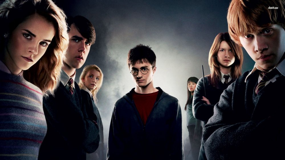 harry-potter-and-the-chamber-of-secrets-wallpapers-high-definition-77298584.thumb.jpg.a1d827024bd296d3812b2e6c342083cb.jpg