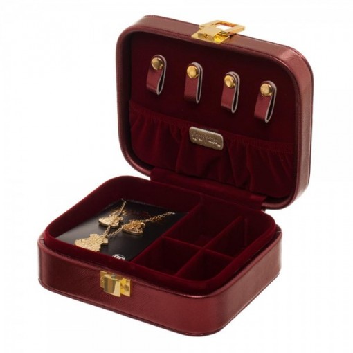 A new line of Harry Potter jewelry and accessories has been released over Merchoid