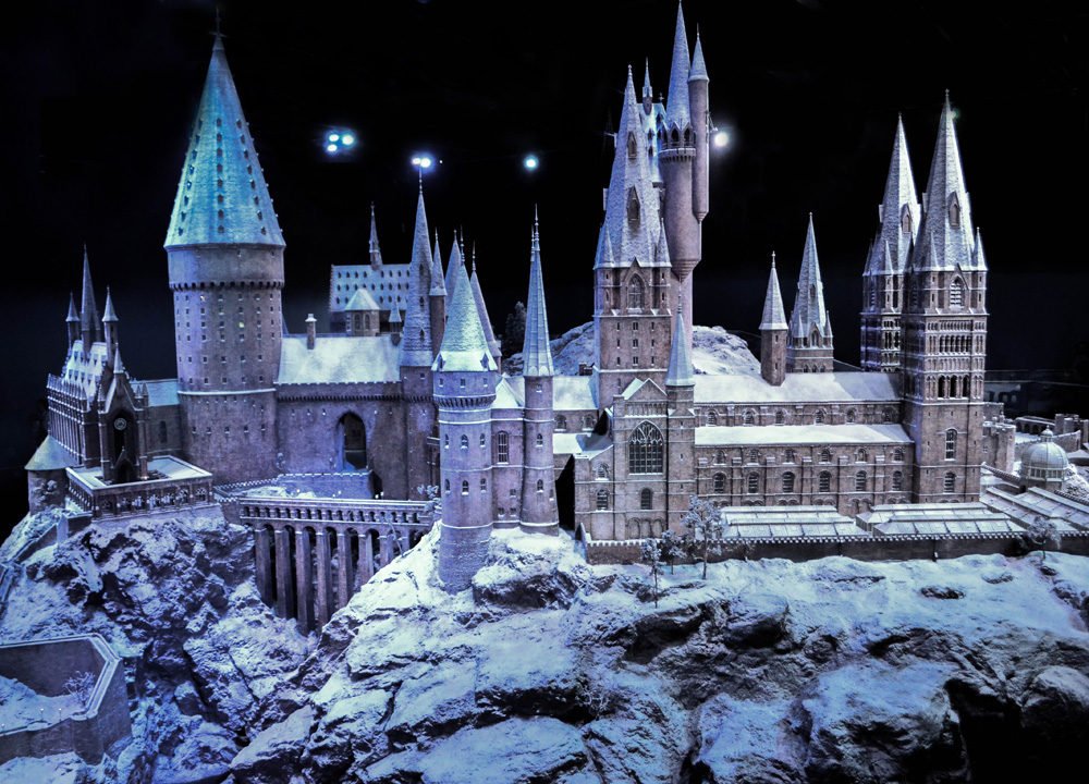 1645928050_hogwartssnow.jpg.30f667c8b663a006aacdeb52489f9d1d.jpg