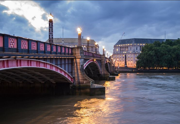 1580292544_LambethBridge.jpg.5102effa4c8bb2c0c186f633d44f00d1.jpg