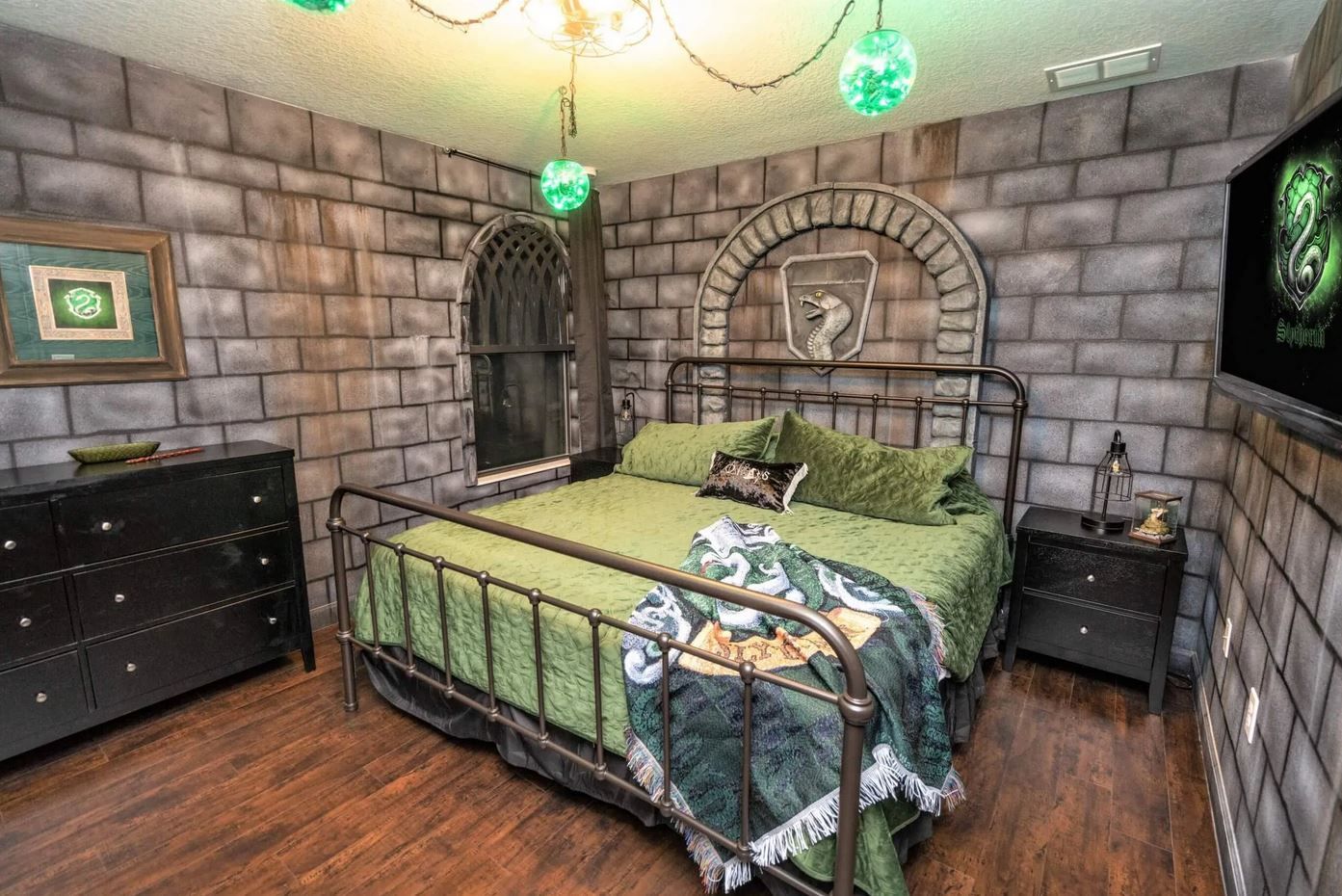 Loma-Homes: Harry Potter themed Airbnb located in Florida, US, is a Muggle fans dream come true!